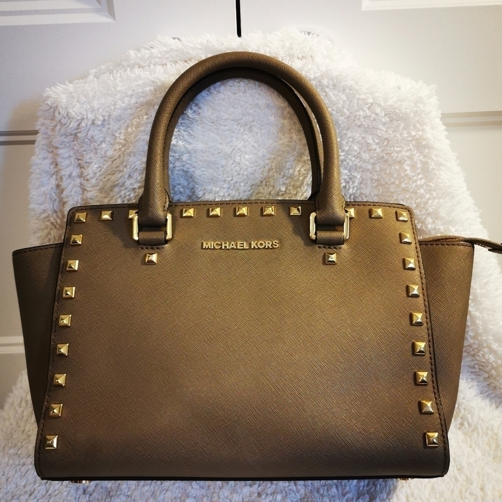 Michael Kors Tan Selma Handbag